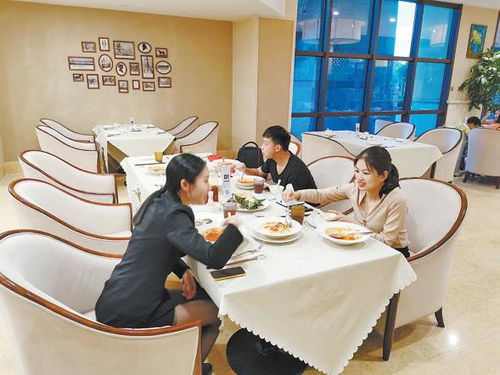 廈門(mén)市出臺(tái)《餐飲業(yè)分餐制管理標(biāo)準(zhǔn)》 超2300家企業(yè)積極響應(yīng)，標(biāo)準(zhǔn)為餐飲企業(yè)提供清晰管理指引